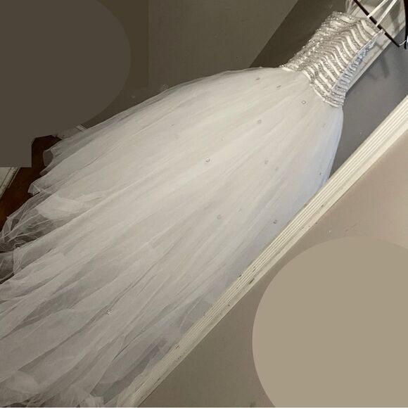 Justin Alexander Wedding Strapless Tulle Pearl Princess Wedding Gown Dress‎ 8945 - Picture 4 of 12